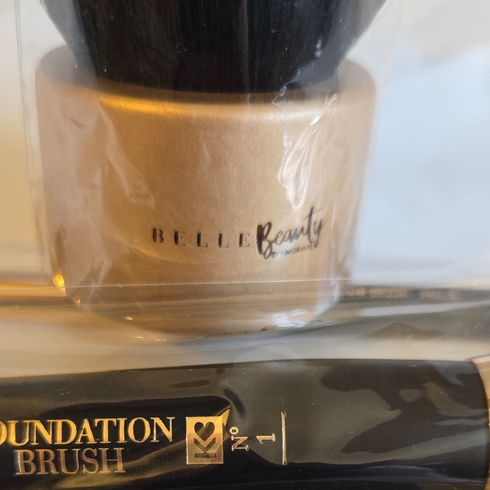 Belle by Kim Gravel Black and Gold Brush Set - Picture 6 of 6